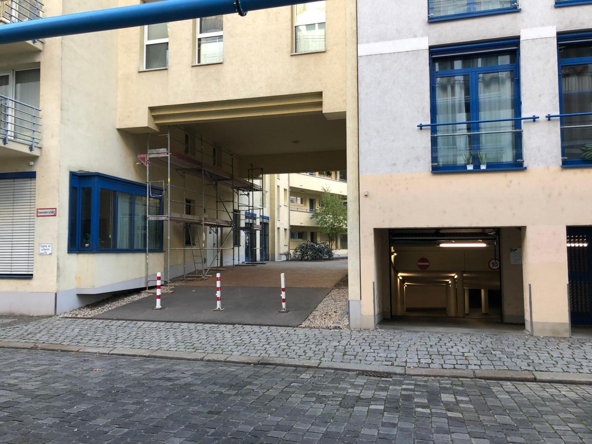 Sonnige Wohnung Im Zentrum Mit Terrasse U Tiefgarage - Netflix & Prime Leipzig Buitenkant foto