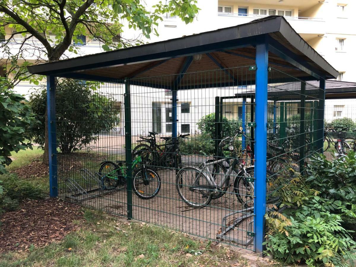 Sonnige Wohnung Im Zentrum Mit Terrasse U Tiefgarage - Netflix & Prime Leipzig Buitenkant foto